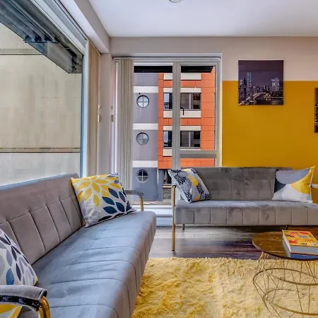 Quiet Garden View Flat By Portland Square *