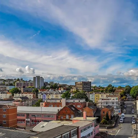 Luxury Apt In Bristol With Garden View